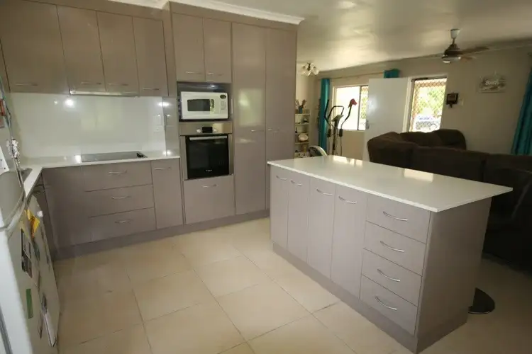 11 Theresa Court, Armstrong Beach QLD 4737
