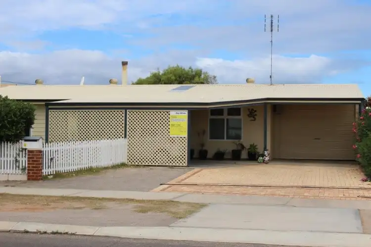19 Church Street, Dongara WA 6525