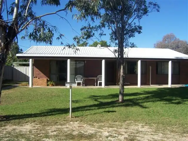 20 Alexander Avenue, Roma QLD 4455