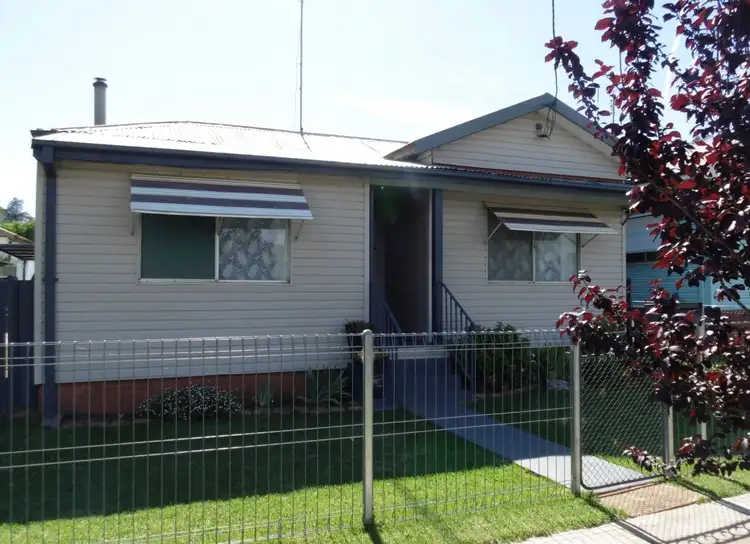 12 Peak Hill Road, Parkes NSW 2870