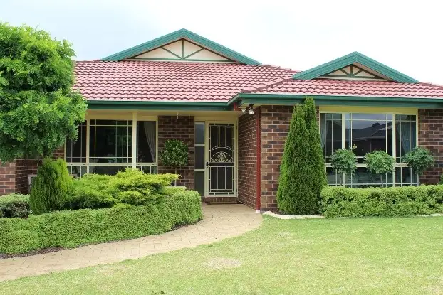 10 Kent Manor, Hamilton VIC 3300