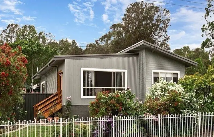 54 Lake Entrance Road, Oak Flats NSW 2529