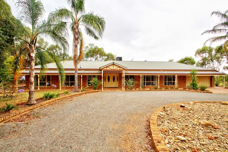 57 Barnes Road, Cobram East VIC 3644