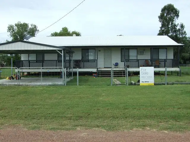 28 Bedford Street, Blackall QLD 4472