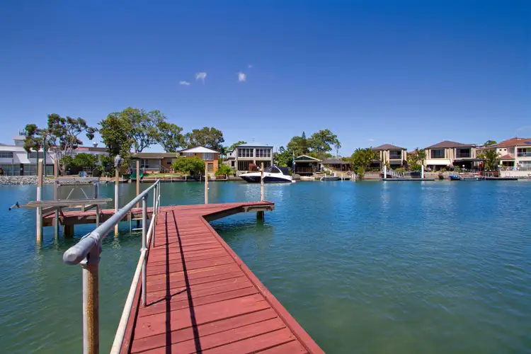 2/8 Vaggelas Crescent, Biggera Waters QLD 4216