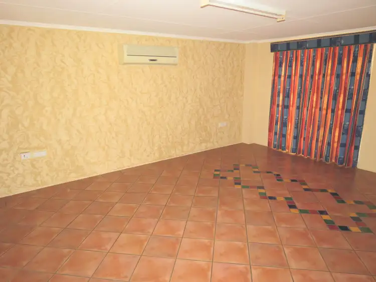 Sixth view of Homely house listing, 3 Kurrajong Close, Emerald QLD 4720