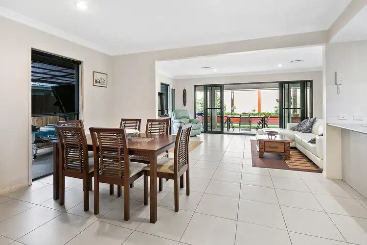 9 Chipping Close, Wakerley QLD 4154