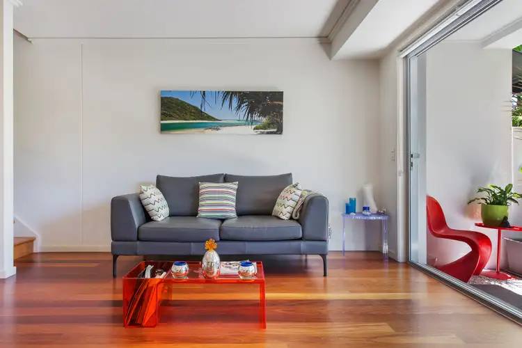 Sixth view of Homely house listing, 2/30 Redondo Avenue, Miami QLD 4220