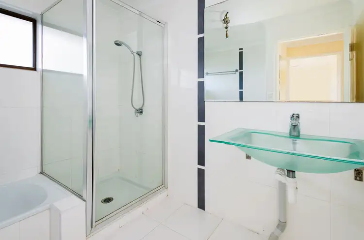Fifth view of Homely apartment listing, 6/32 Moore Street, Morningside QLD 4170