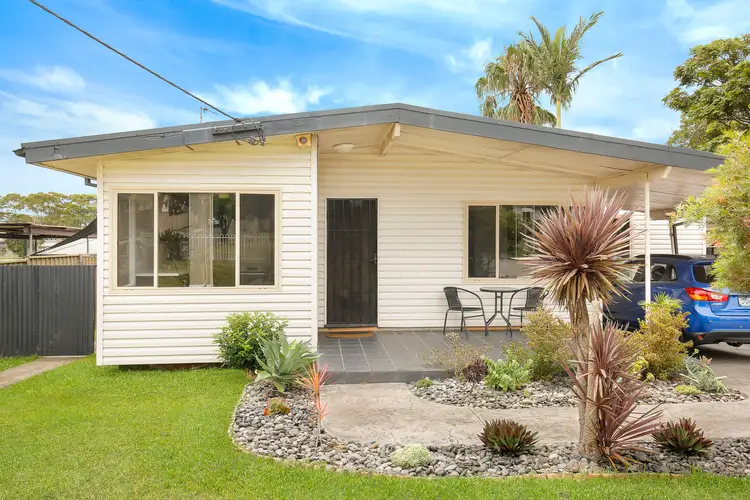 20 Bradman Avenue, Warilla NSW 2528