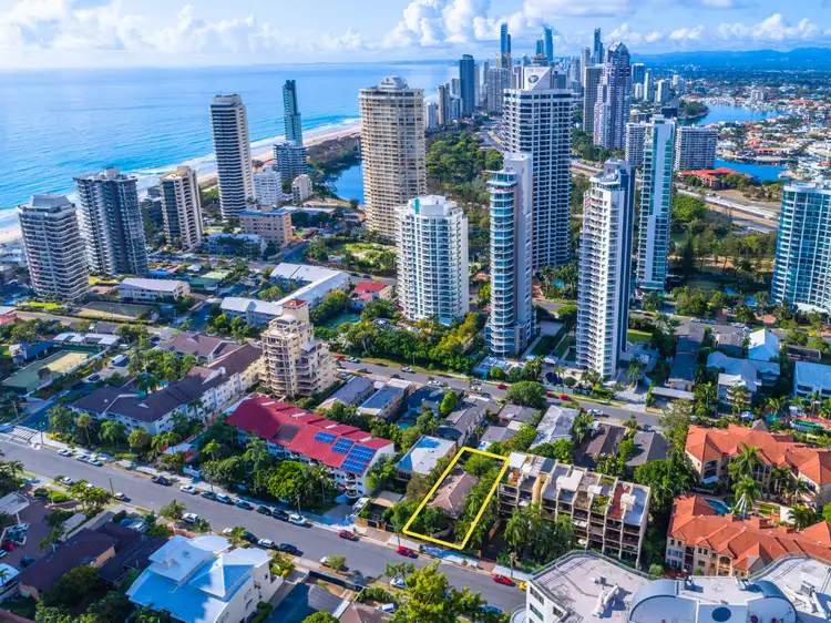 26 Woodroffe Avenue, Main Beach QLD 4217