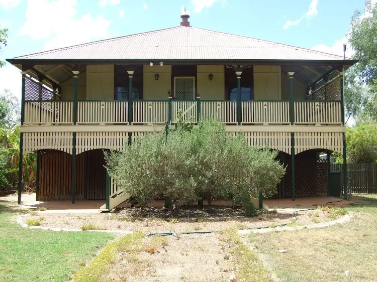 153 Cassowary Street, Longreach QLD 4730