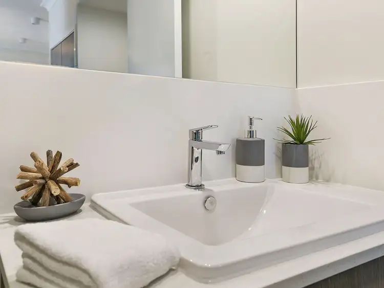 Sixth view of Homely unit listing, 13/20 Besham Parade, Wynnum QLD 4178