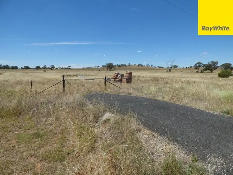 2 Alcheringa Drive, Forbes NSW 2871