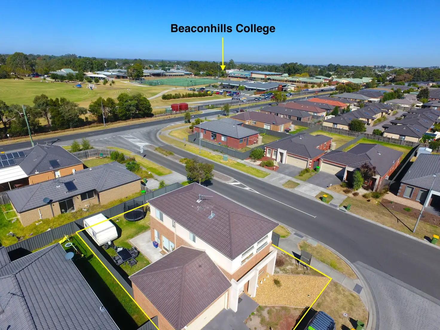 Main view of Homely house listing, 2 Macadamia Street, Pakenham VIC 3810