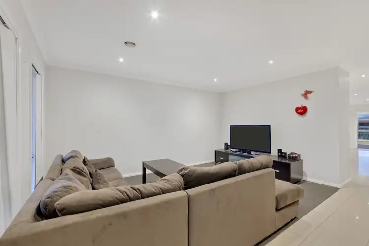 Fifth view of Homely house listing, 12 Gallop Court, Truganina VIC 3029