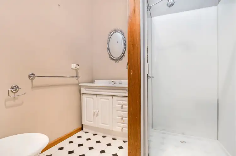 Fourth view of Homely house listing, 6 Patterson Avenue, Hamilton VIC 3300