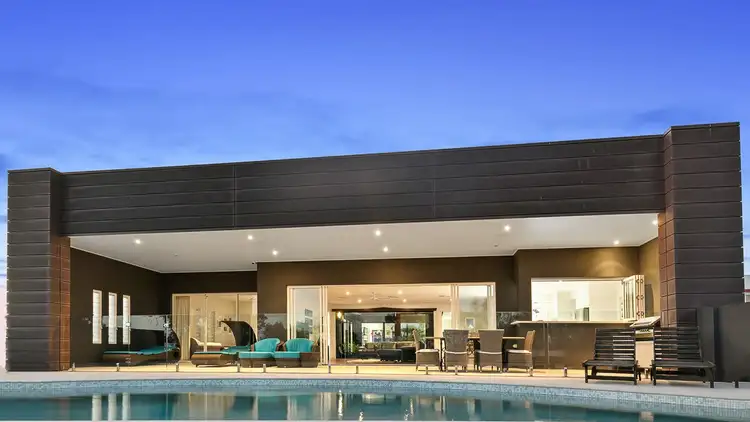 107 Esplanade, Point Vernon QLD 4655