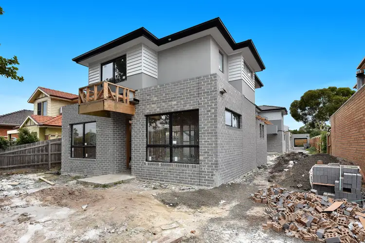1/7 Darlington Grove, Coburg VIC 3058