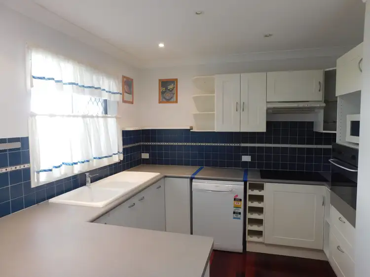 112 Blackwood Road, Manly West QLD 4179