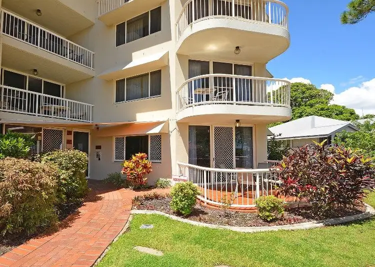 1/451 Esplanade, Torquay QLD 4655