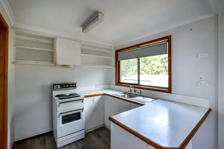 Third view of Homely house listing, 3/98 Holmes Road, North Bendigo VIC 3550