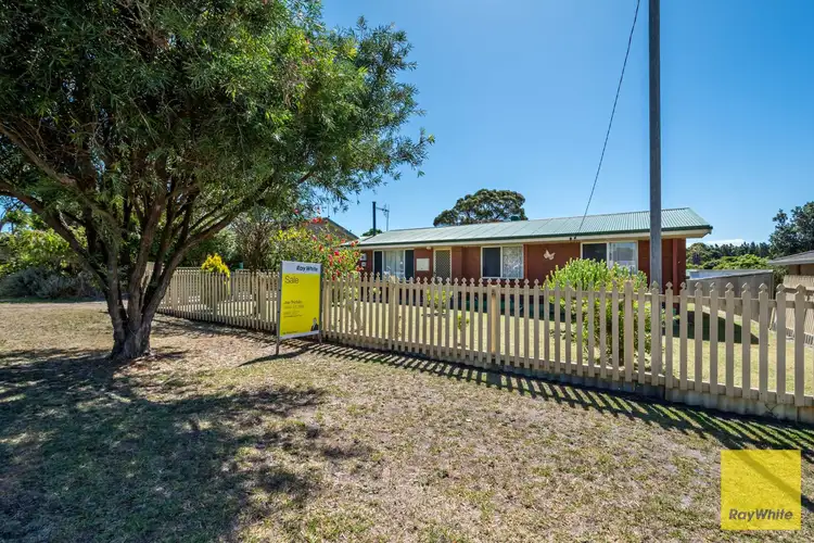 3 Broughton Street, Orana WA 6330