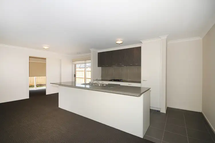 Fifth view of Homely house listing, 10 Sandstone Circuit, Carrum Downs VIC 3201