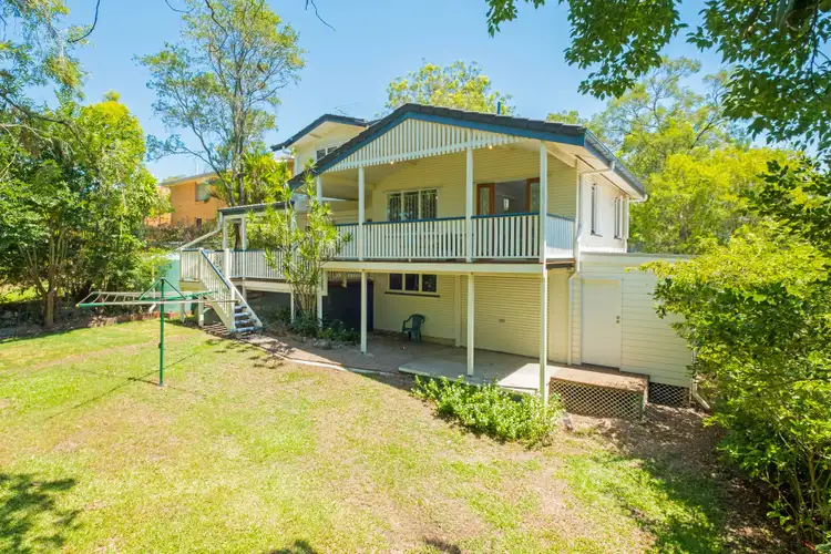 10 Algona Street, Holland Park West QLD 4121