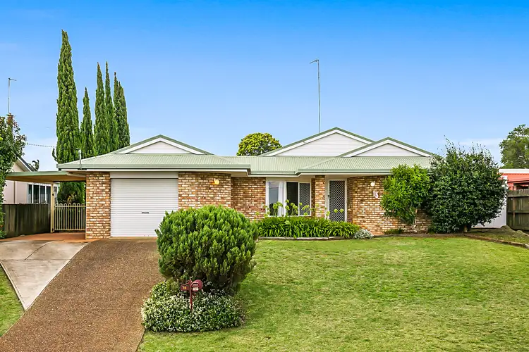 15 Blue Gum Drive, Newtown QLD 4350