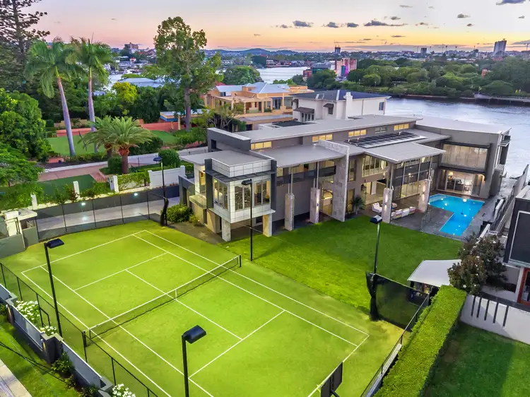 106-110 Virginia Avenue, Hawthorne QLD 4171