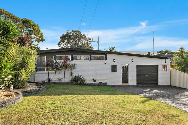 7 Gordon Avenue, Oak Flats NSW 2529