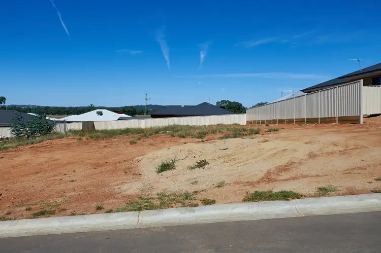 3 Ellerslie Street, Gobbagombalin NSW 2650