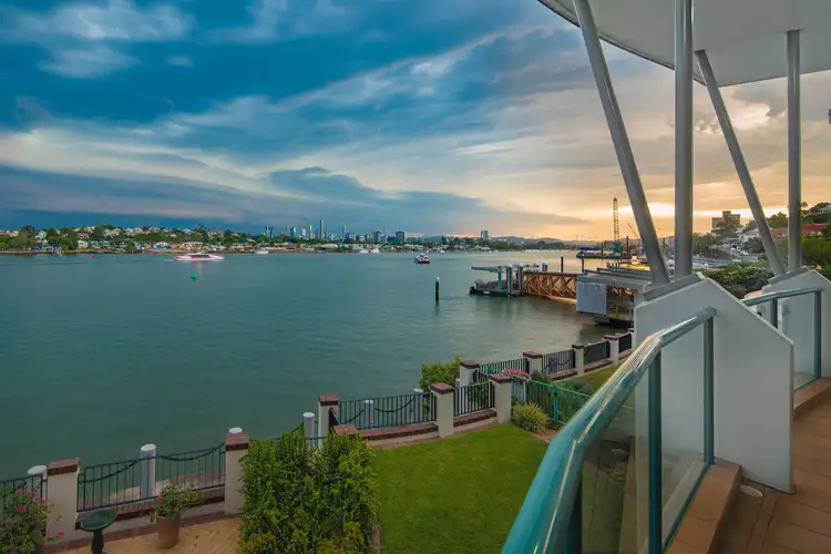 Villa 5/27 Harbour Road, Hamilton QLD 4007