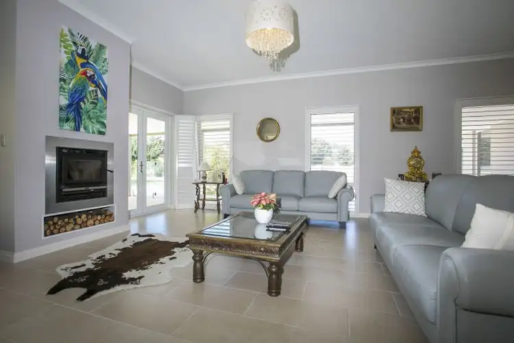 130 Roxburghe Drive, The Vines WA 6069