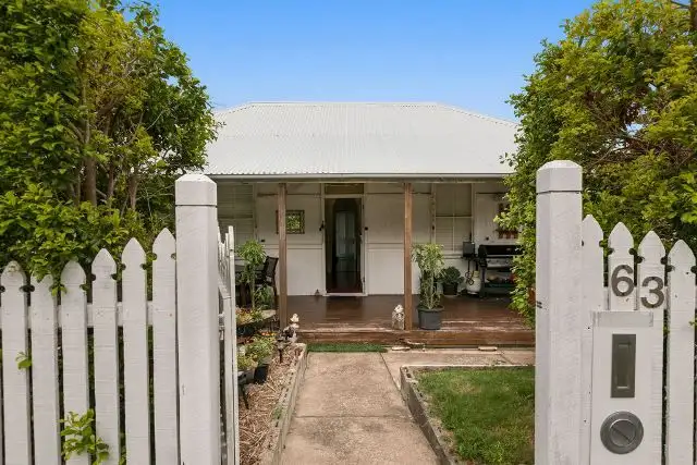 63 Barrinia Street, Manly QLD 4179