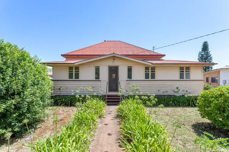235 Russell Street, Newtown QLD 4350