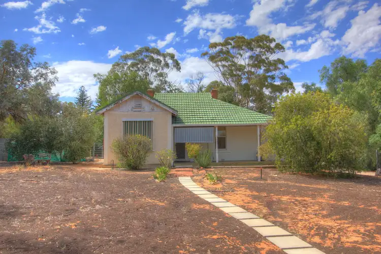 4 Strawbridge Street, Berri SA 5343