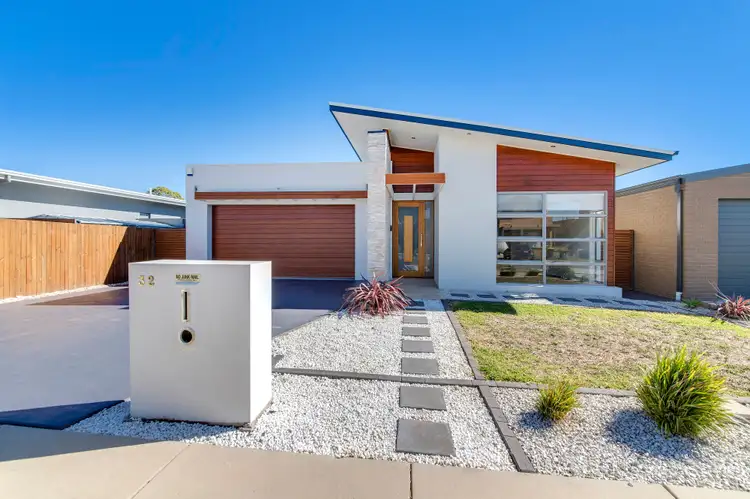 32 Nuleri Street, Crace ACT 2911