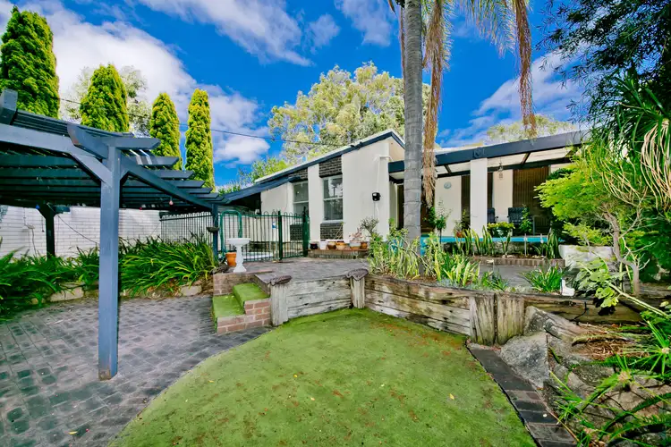 17 Pinaster Street, Menora WA 6050