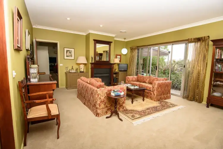 Fourth view of Homely house listing, 8 Huaba Close, Robin Hill NSW 2795