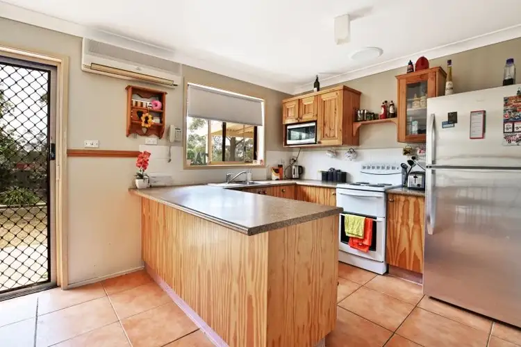 8 Jaycee Avenue, Nowra NSW 2541