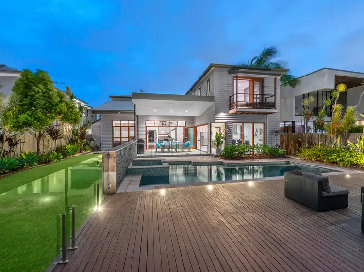27 Mcdonald Street, Hawthorne QLD 4171