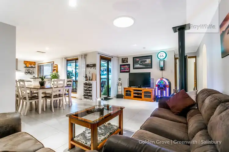 Fifth view of Homely house listing, 10 Mews Court, Gulfview Heights SA 5096