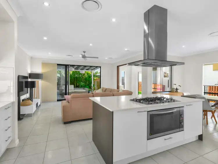 Fifth view of Homely house listing, 10 Booyong Place, Bridgeman Downs QLD 4035