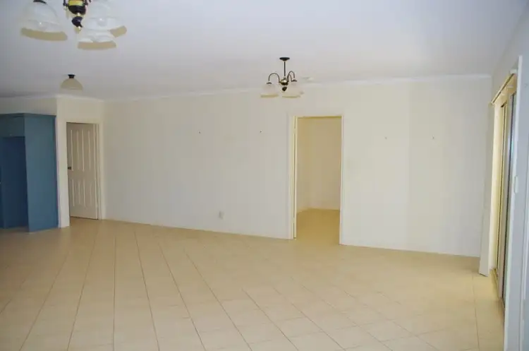 Sixth view of Homely house listing, 4 Sorrento Court, Renmark SA 5341