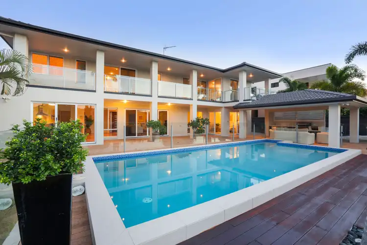 29 Andrea Avenue, Broadbeach Waters QLD 4218