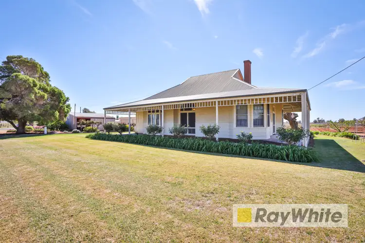 258 River Avenue, Birdwoodton VIC 3505