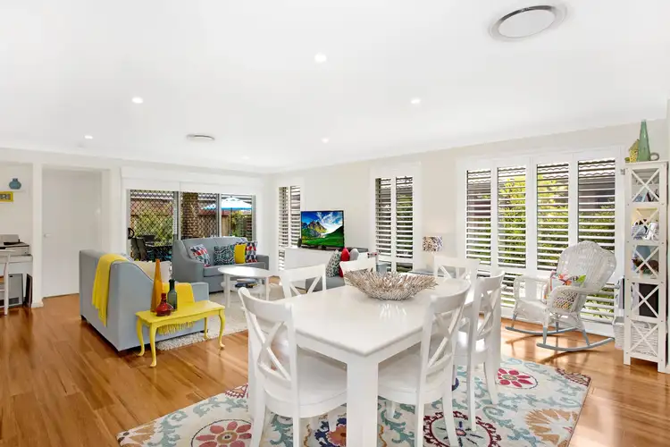 4 Irons Road, Kooindah Waters, Wyong NSW 2259