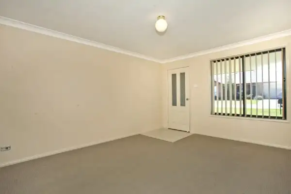 Fifth view of Homely house listing, 10 Harvest Court, East Branxton NSW 2335